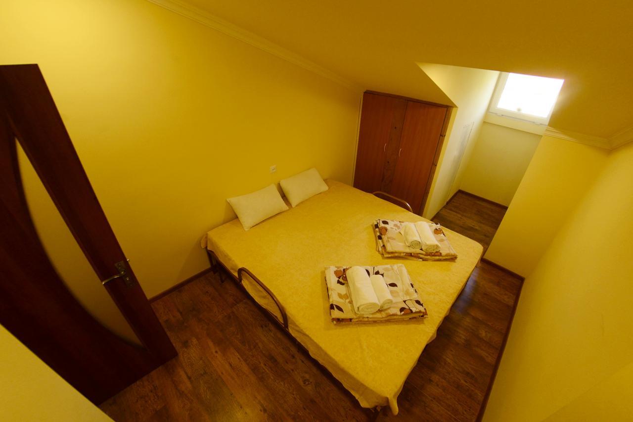 Your Hostel Yerevan Exterior photo